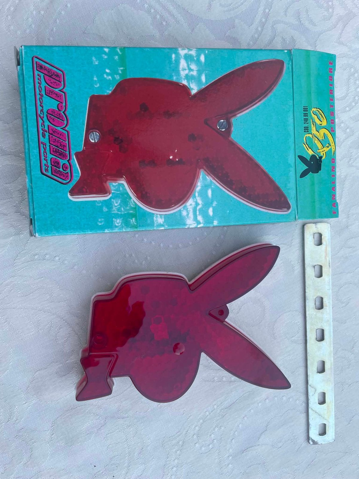 Playboy lichtjes universeel achterlichten  NOS jaren 80/90, Vélos & Vélomoteurs, Pièces de cyclomoteur | Oldtimers & Ancêtres
