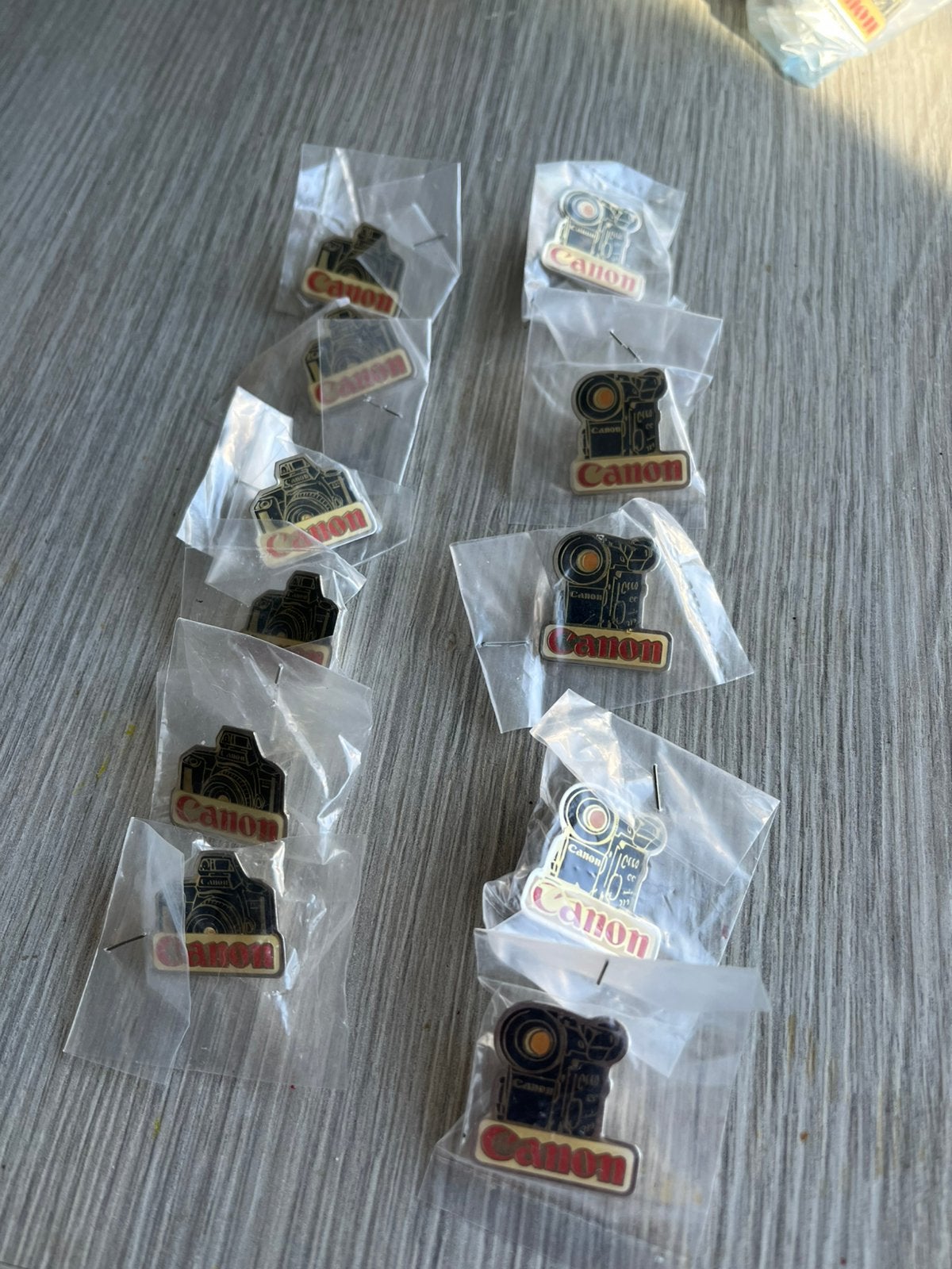 Lotje pins  van canon camera, Verzamelen, Speldjes, Pins en Buttons, Ophalen