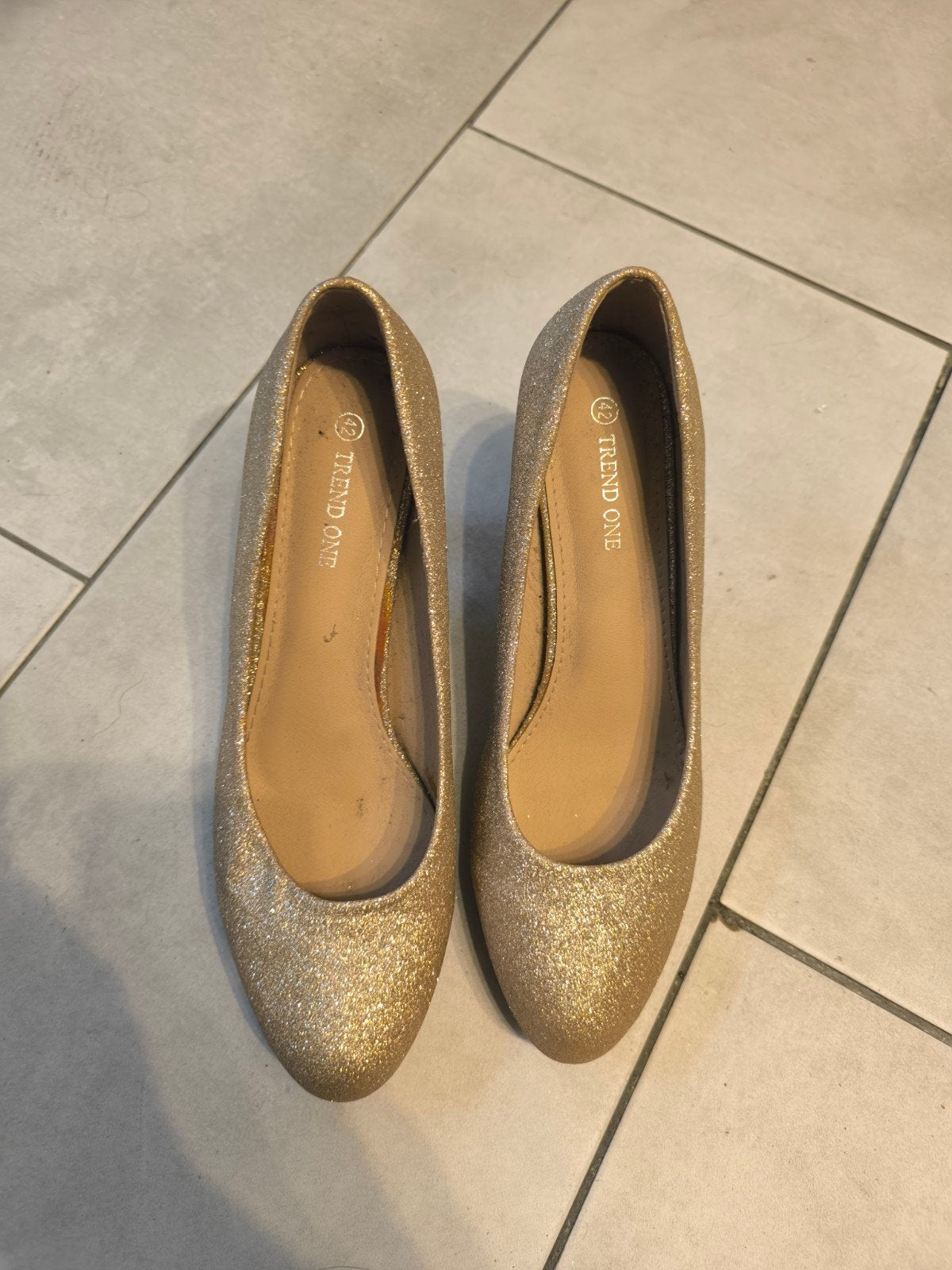 chaussures à talons, Enlèvement, Comme neuf, Autres couleurs