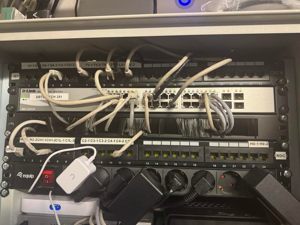 Dlink 1210 24p switch gigabit managable L3, Ophalen, Zo goed als nieuw