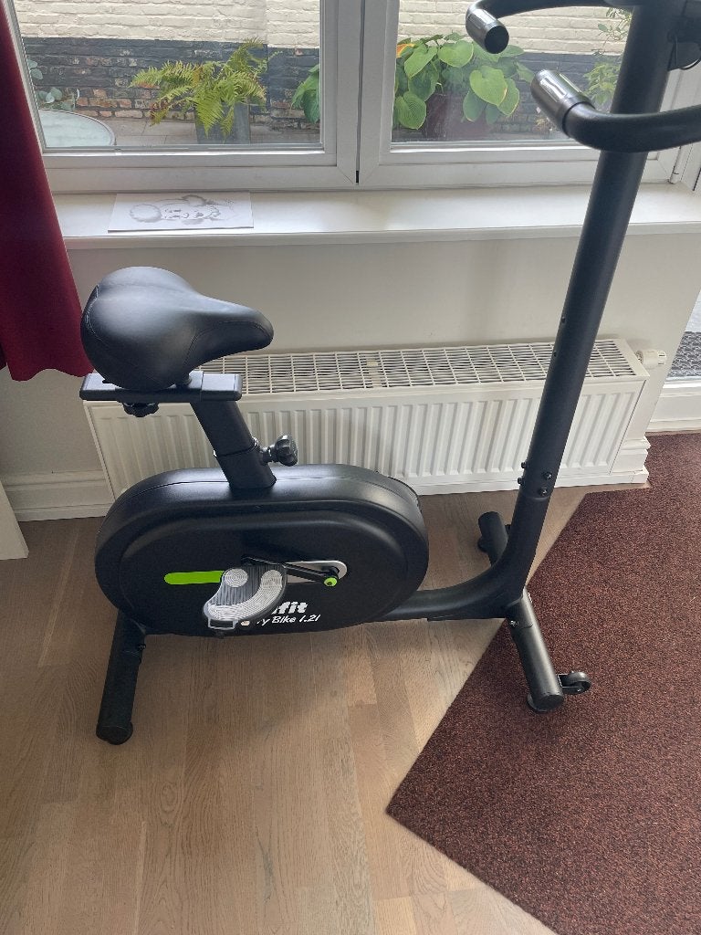 Hometrainer, Sport en Fitness, Ophalen, Zo goed als nieuw, Hometrainer