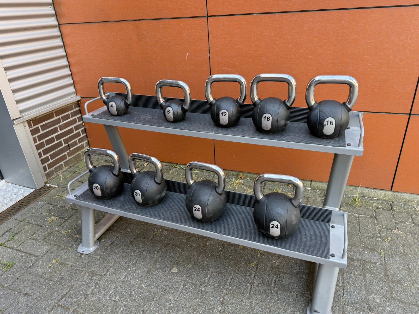 Technogym Kettlebells 4 t/m 24kg + Opbergrek, Ophalen, Zo goed als nieuw, Kettlebell
