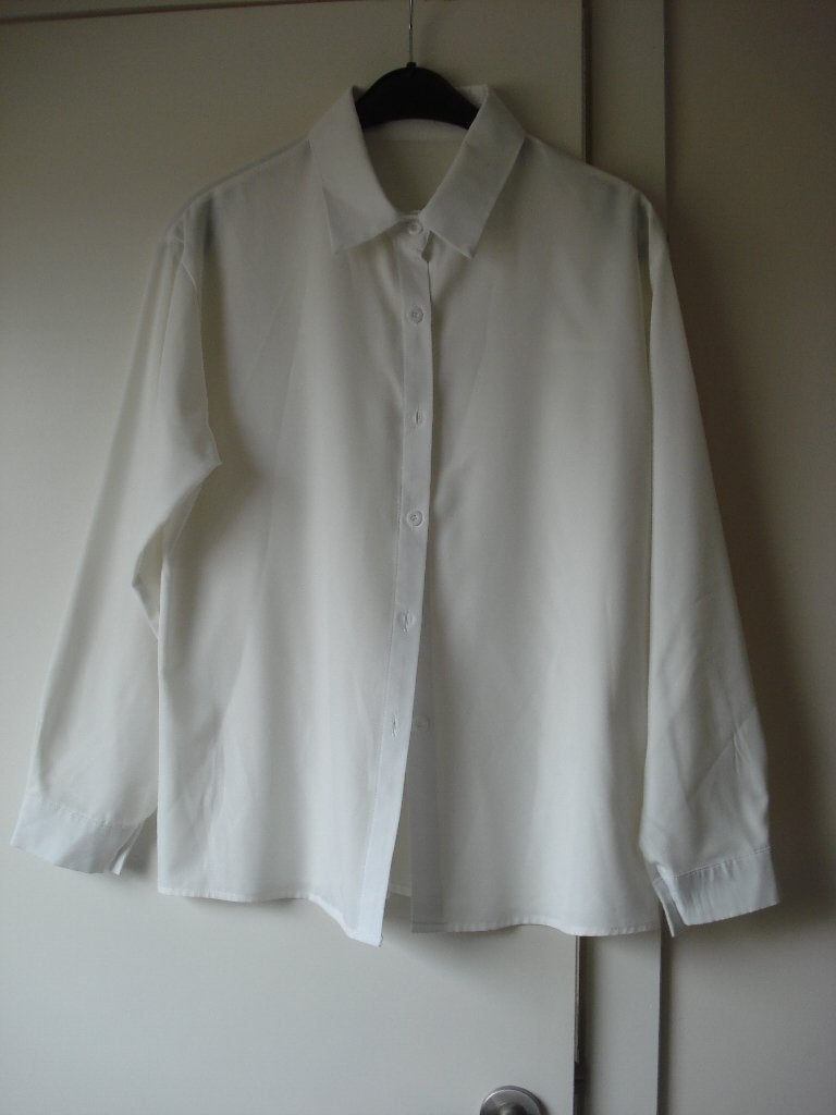Nieuwe witte Shein blouse, dames/meisjes. mt M, Neuf, Taille 38/40 (M), Enlèvement ou Envoi, Blanc