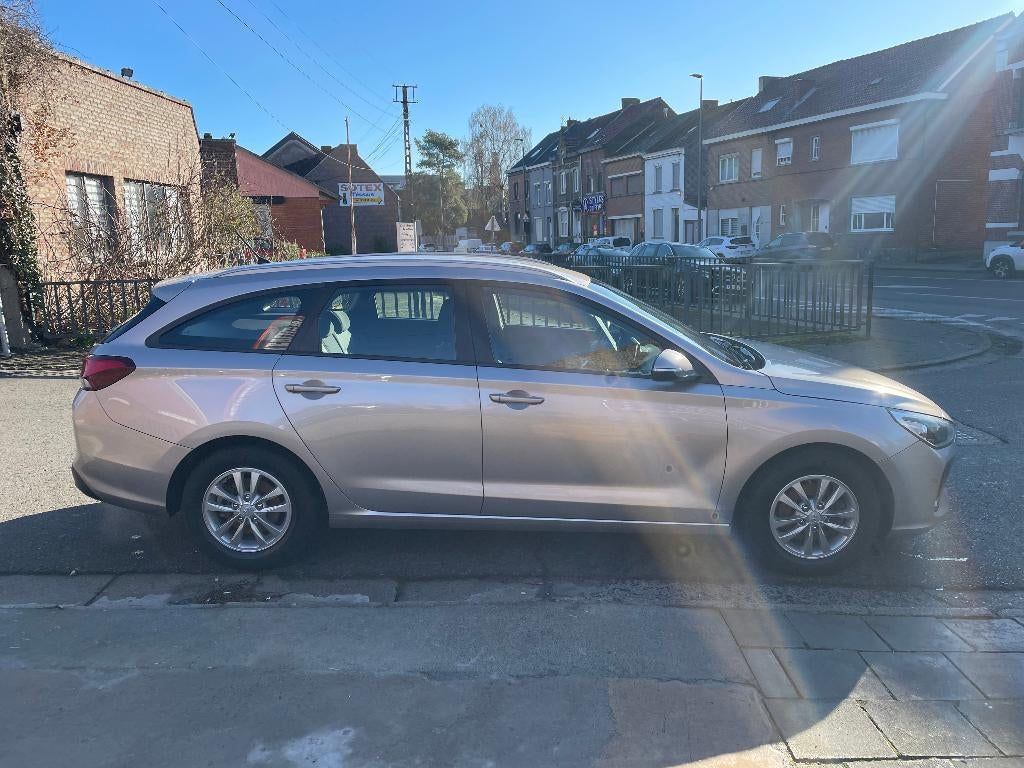 Hyundai i30 i30 SW 1.0 T-GDi Twist 88(120) KW(HP) Ct, Auto's, Voorwielaandrijving, Stof, 4 cilinders, Beige
