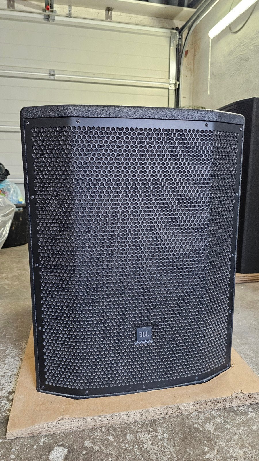 Subwoofer actif JBL PRX818XLFW, Enlèvement ou Envoi, Comme neuf, 1000 watts ou plus