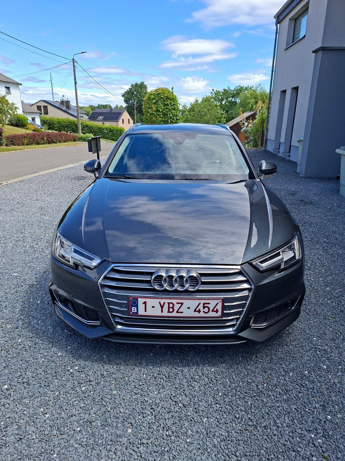 Audi A4 Avant 2.0 TDI 122 S Line, Cuir, Achat, Android Auto, 5 portes