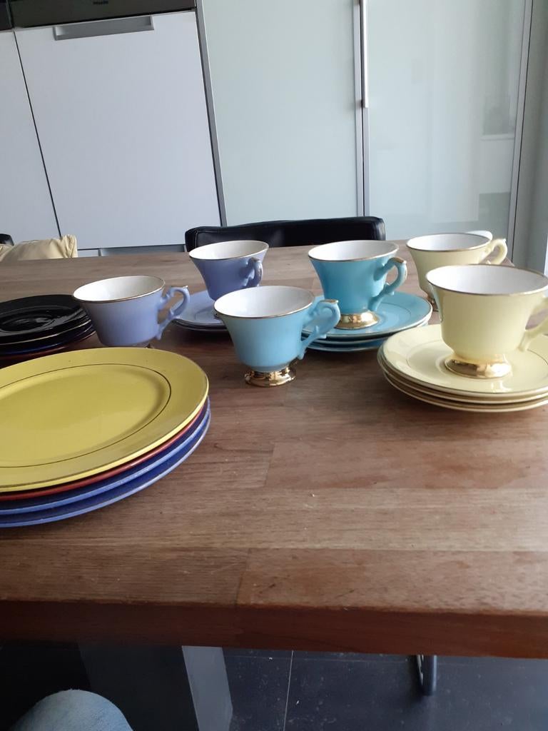 Vintage ontbijtservies, Ophalen
