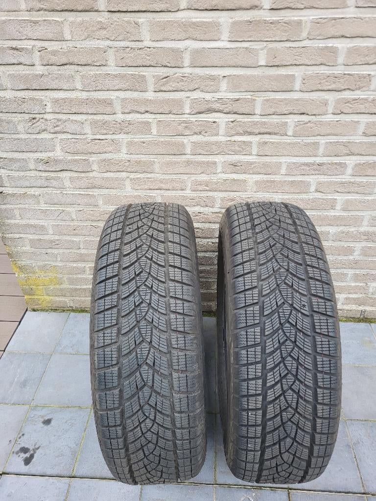 2 Winterbanden Goodyear ultragrip performance 225/r60 18, Ophalen, 18 inch, Nieuw, Winterbanden