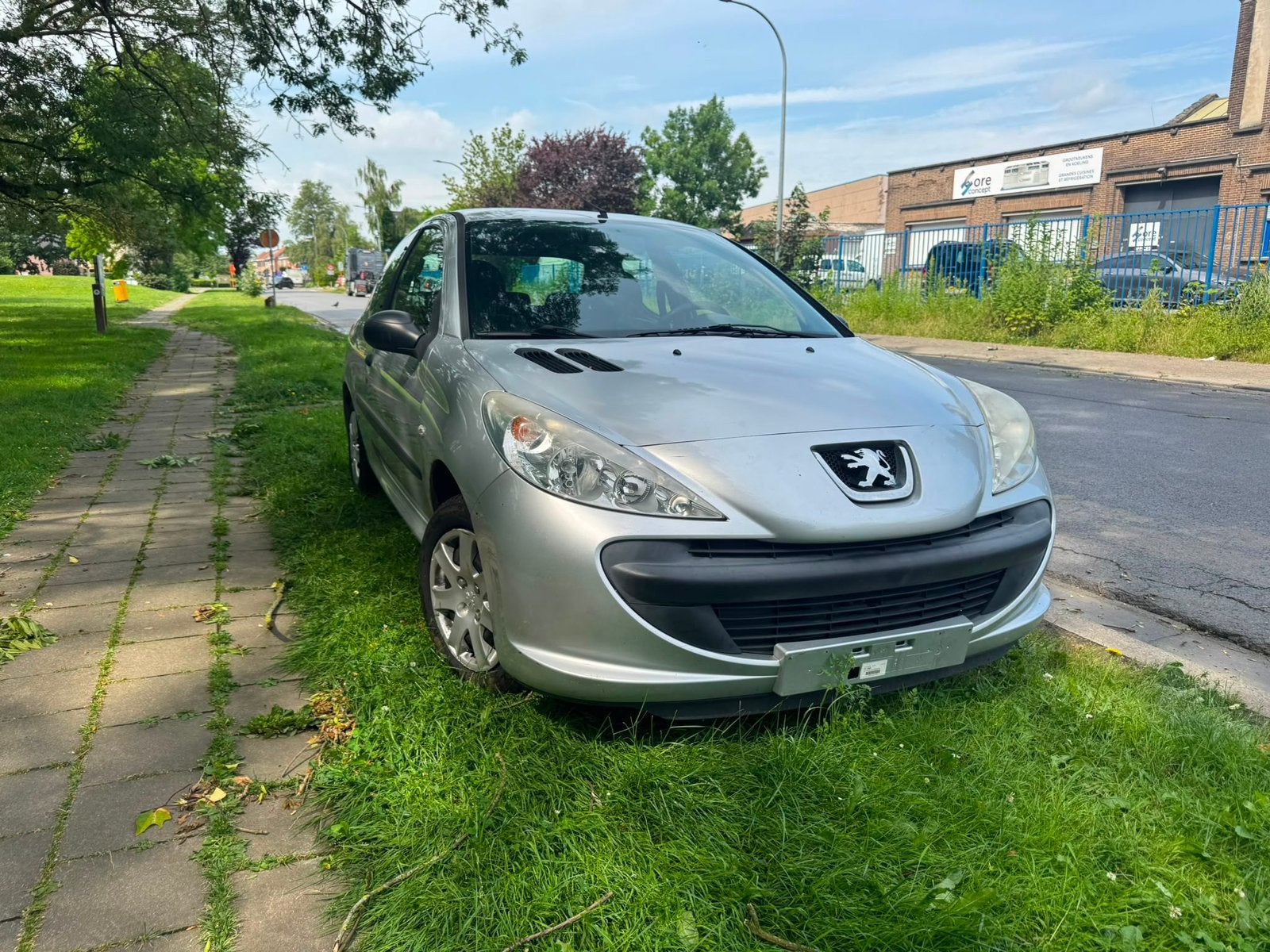 206+ BENZIN 2014   149,000KM 0032471654764, Auto's, Peugeot, 206+, Zwart, Bedrijf, Zilver of Grijs