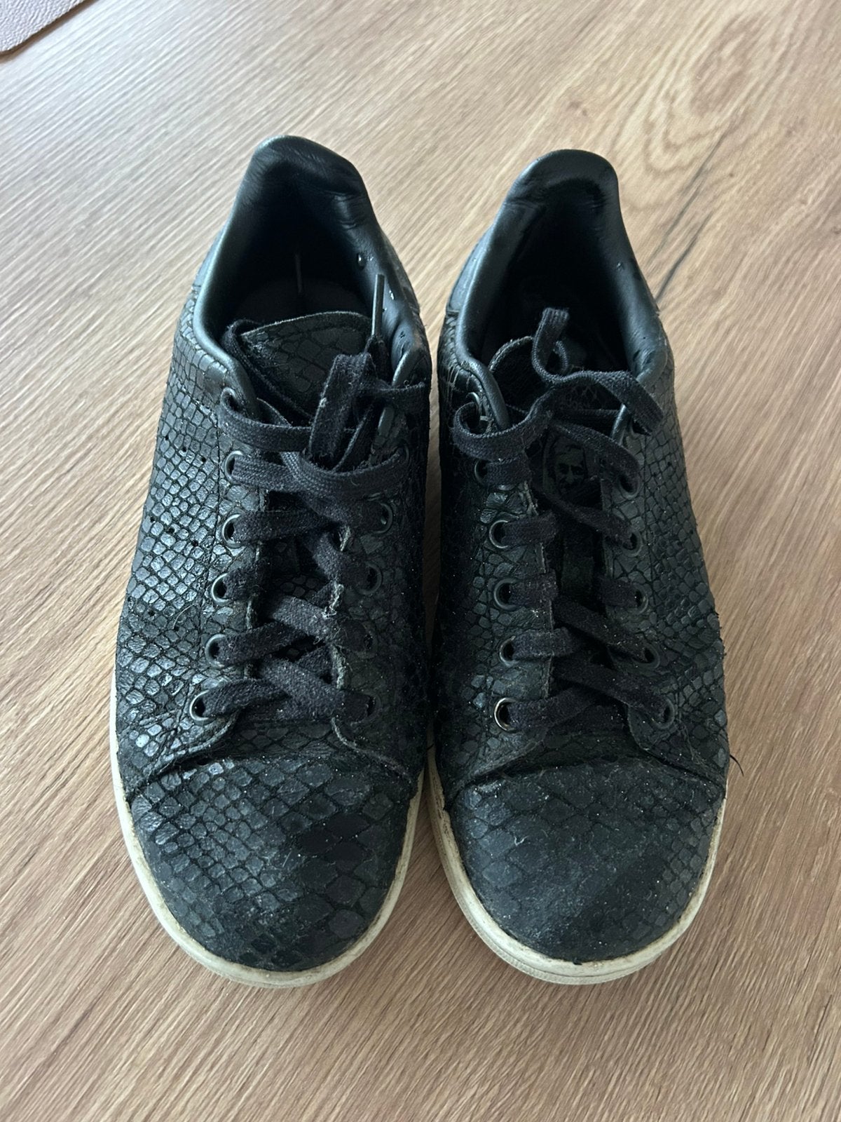 Adidas maat 37,5, Kleding | Dames, Schoenen, Ophalen, Zo goed als nieuw