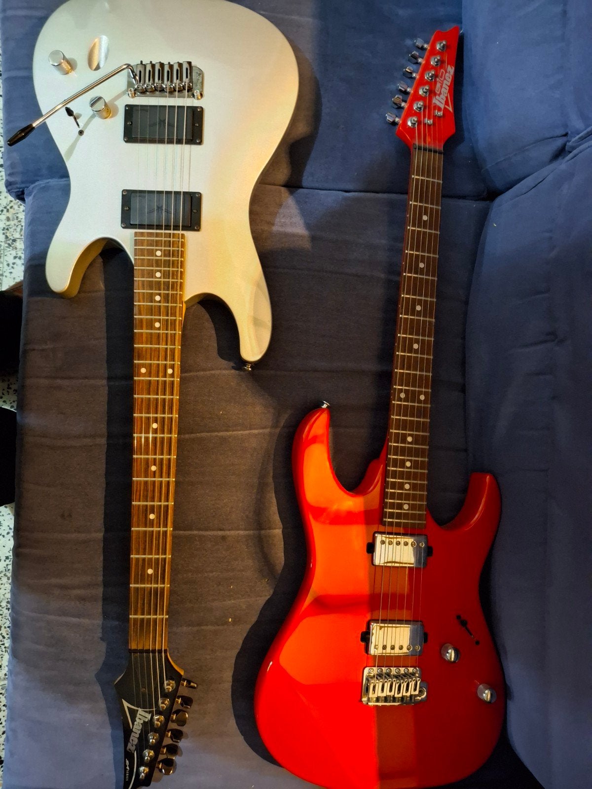2 ibanez gitaren te koop of te ruil, Muziek en Instrumenten, Snaarinstrumenten | Gitaren | Elektrisch, Ophalen, Ibanez