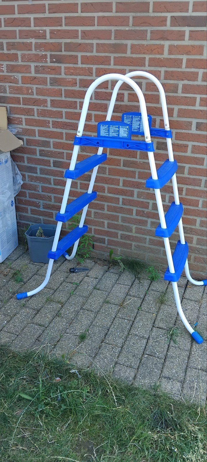 Zwembad trap, Ophalen, Zo goed als nieuw