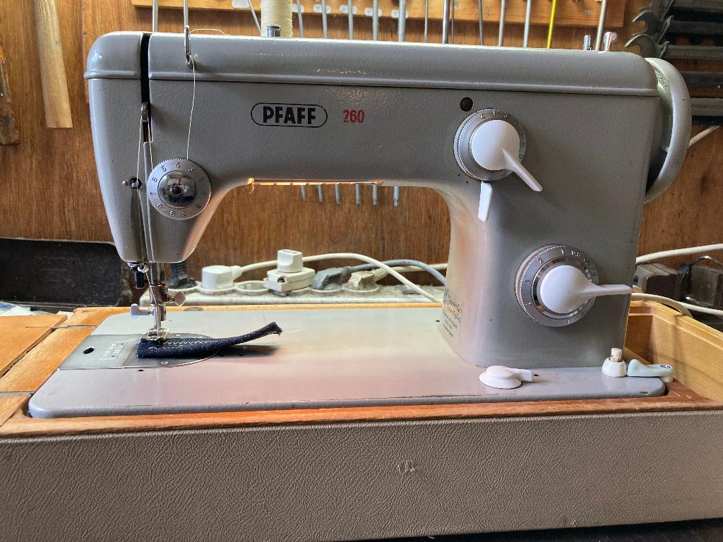 Pfaff 260 semi industrie - voor zware materialen/leer, Hobby en Vrije tijd, Naaimachines en Toebehoren, Ophalen of Verzenden, Naaimachine