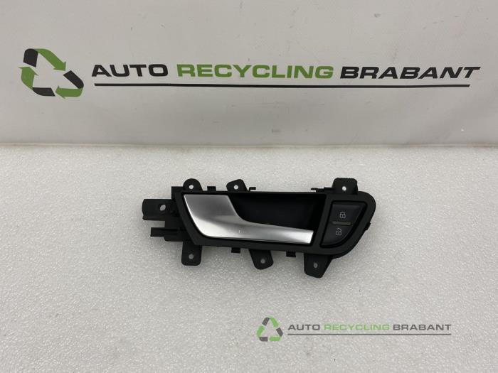Poignée portière 4portes avant gauche d'un Audi A4, -, 3 mois de garantie, Utilisé, -
