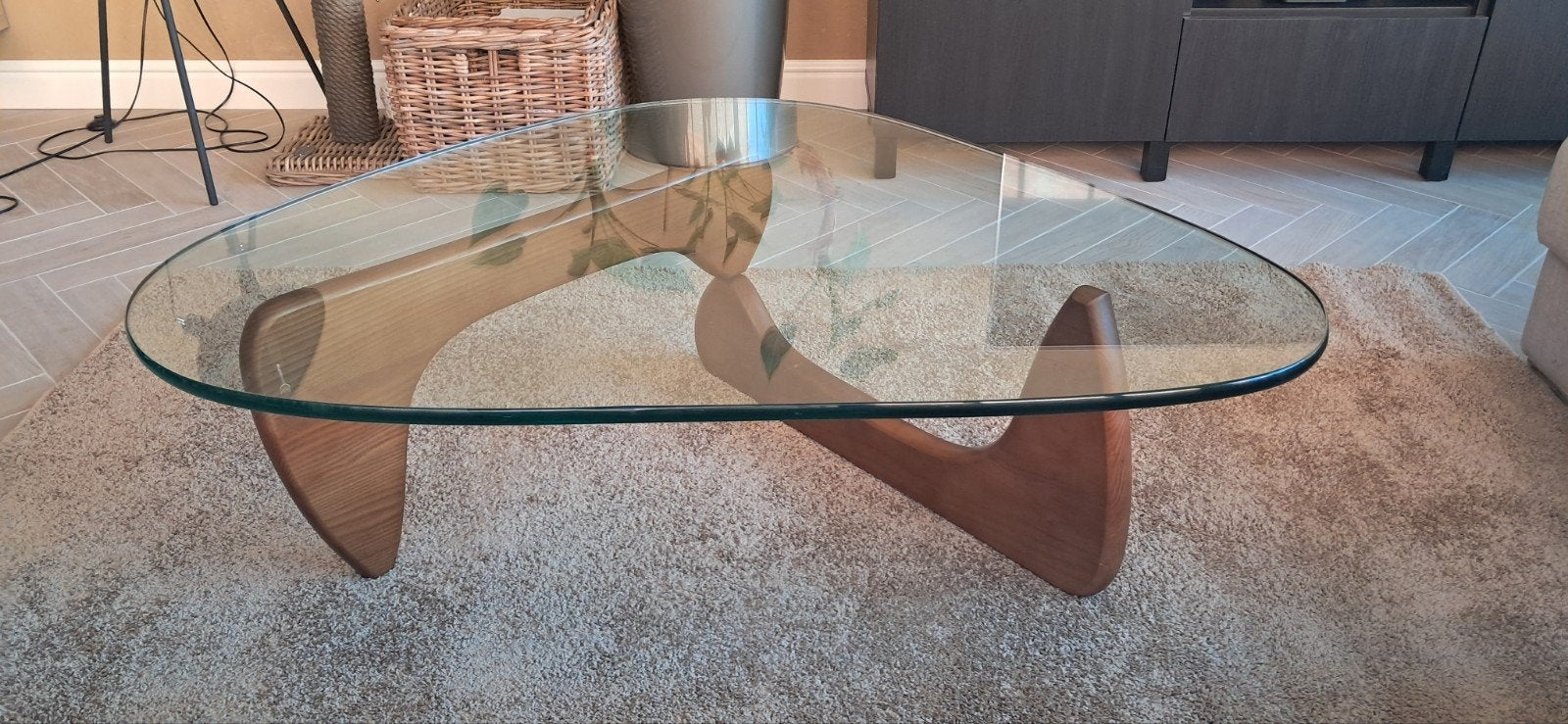 Table basse Noguchi. structure en noyer., Maison & Meubles, Tables | Tables de salon, Comme neuf, 5 – 50, 100 à 150 cm, 50 à 100 cm