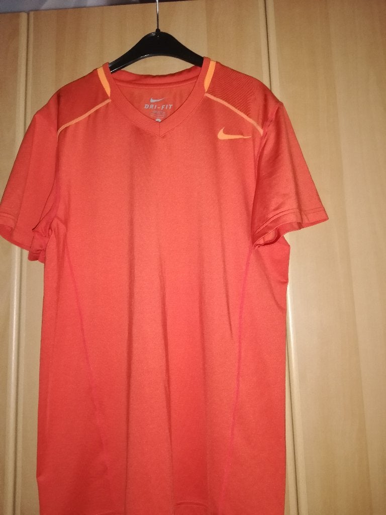 Nike shirt smal, Kleding | Heren, Sportkleding, Nike, Oranje, Ophalen of Verzenden, Zo goed als nieuw