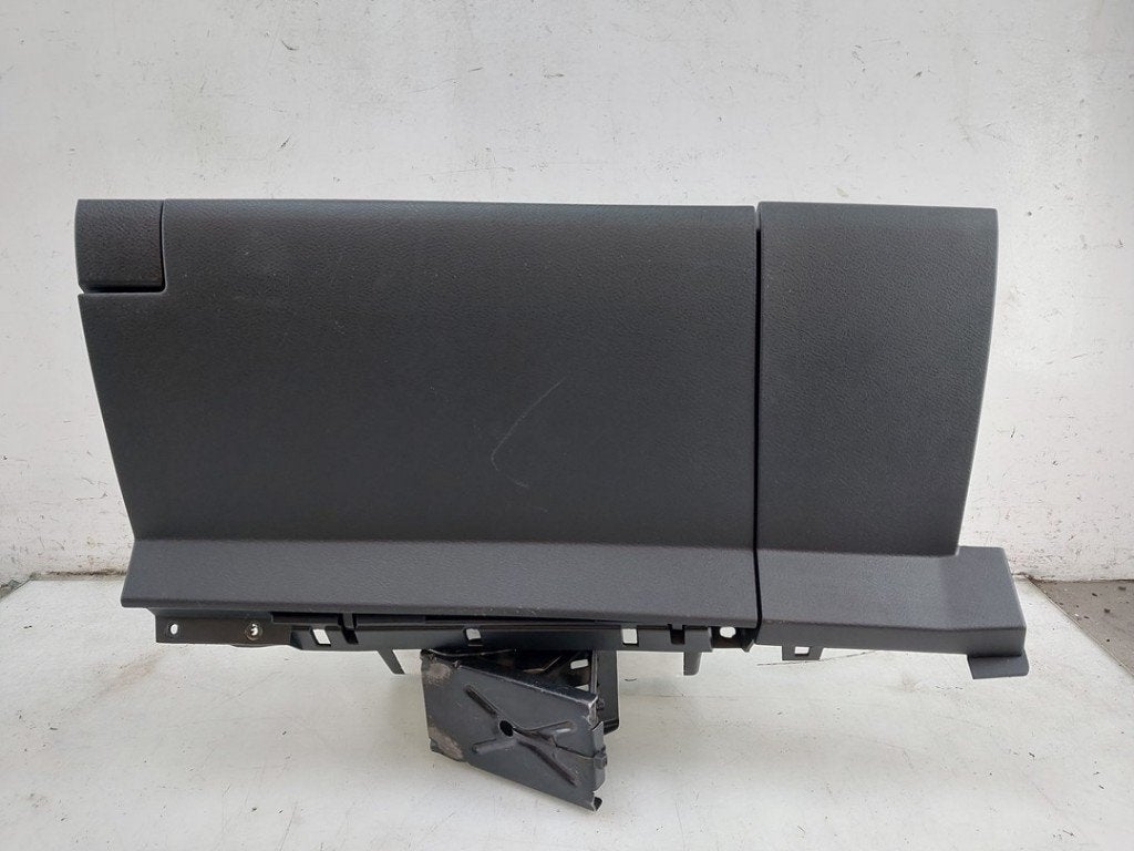 COMPARTIMENT A GANTS Ariya (FE0) (|685005MP3A|685005MP4A|), Germany@nissan-services.eu, Kronenweg 38
50389  Wesseling, DE, Utilisé