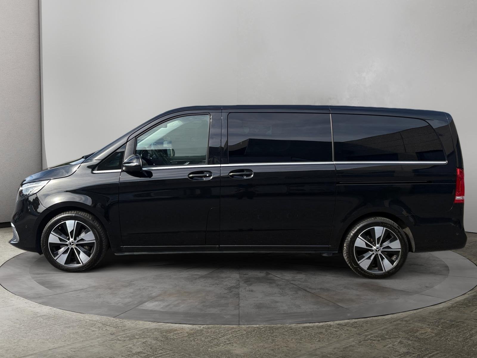 Mercedes-Benz V-Klasse 250 d L2 9G-TRONIC Avantgarde, Automaat, Gebruikt, Zwart, 4 cilinders