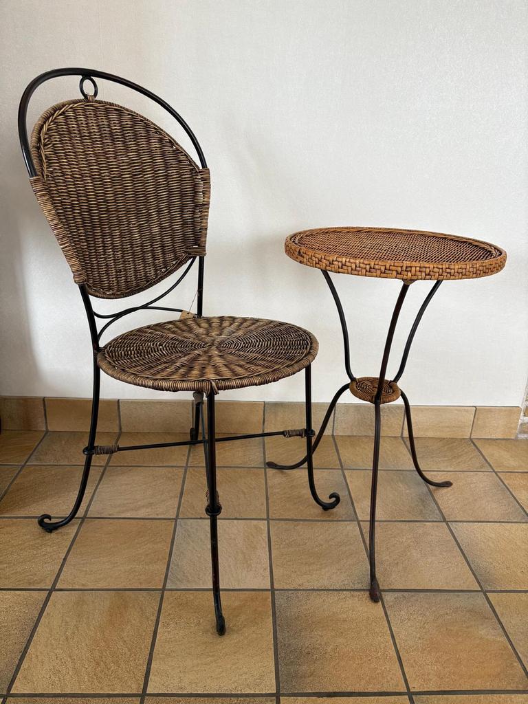 Table et chaise décoratives, Enlèvement