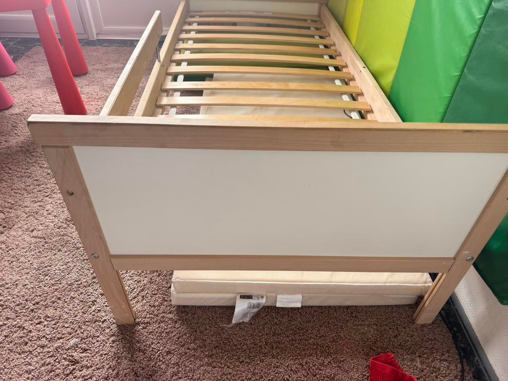Lit enfants avec matelas, Enlèvement ou Envoi, Comme neuf