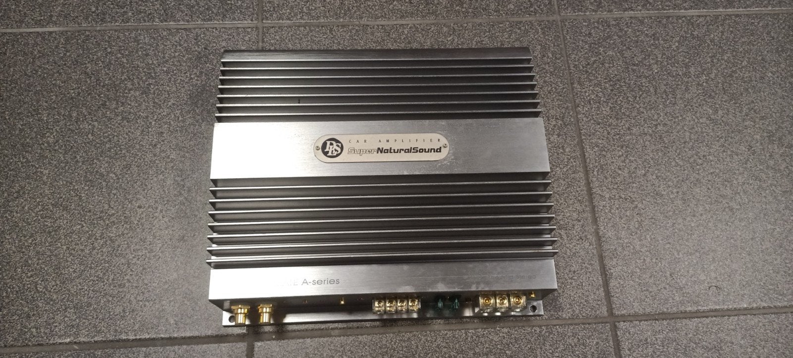 Amplifier DLS Ultimate série A A2 à l'état neuf, Autos : Divers, Enlèvement, Comme neuf