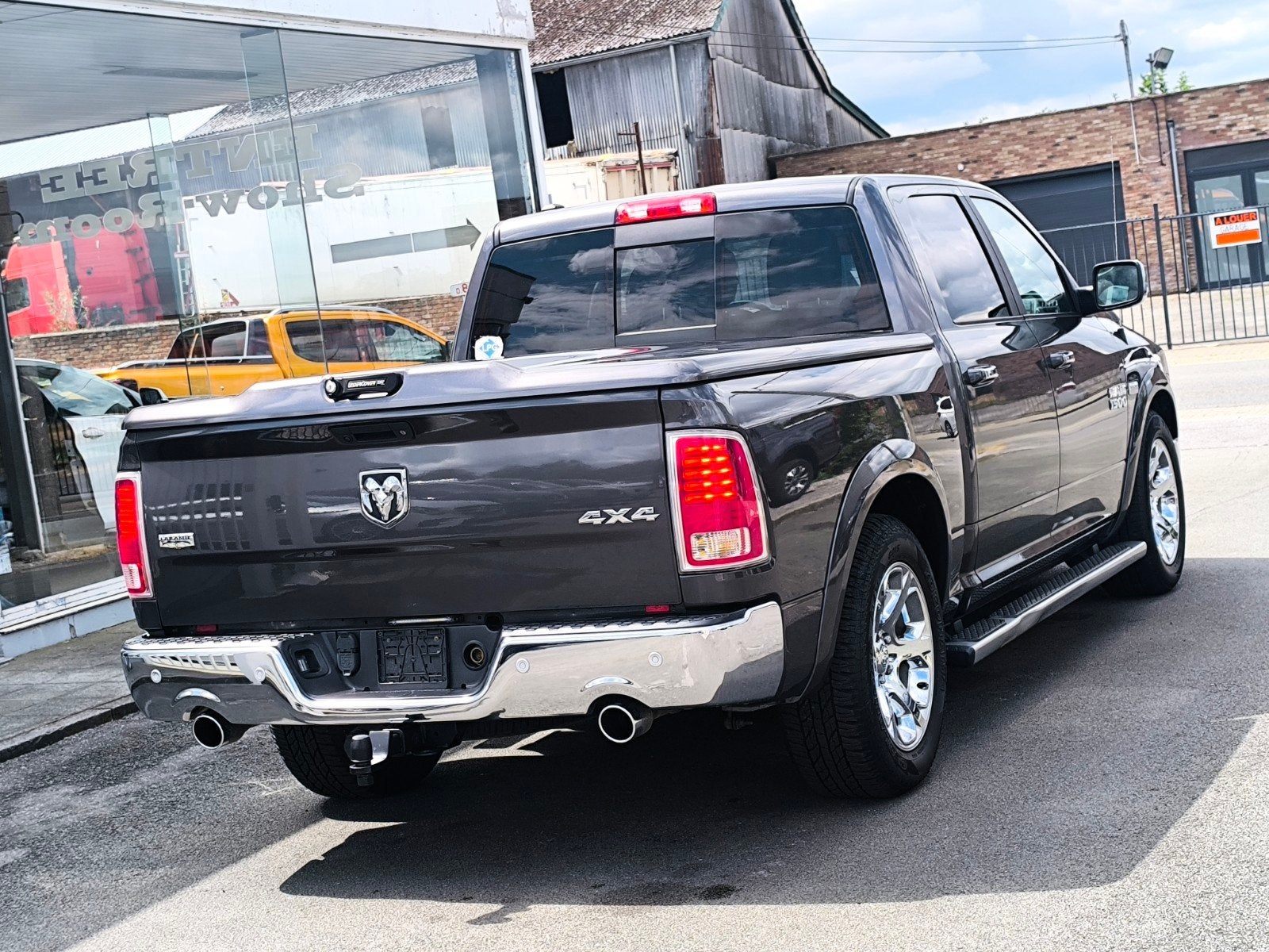 DODGE RAM 5.7i V8 401 CV LARAMIE 2019 TVAC FULL OPTIONS, Autos, Cuir, Achat, Euro 6, Entretenue par le concessionnaire