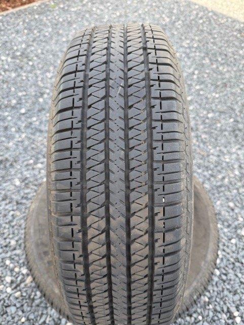 A vendre 4 pneus été Bridgestone Dueler H/T 205/70R15 96S, Autos : Pièces & Accessoires, 15 pouces, Véhicule de tourisme, Pneus été
