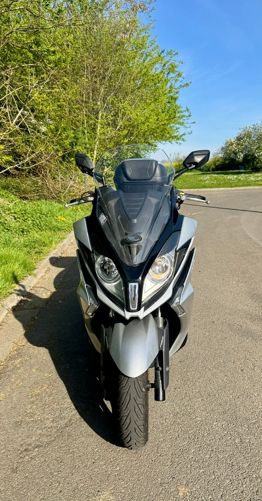 Kymco scooter 350 downtown exclusive, Vélos & Vélomoteurs, Comme neuf, Enlèvement, Essence