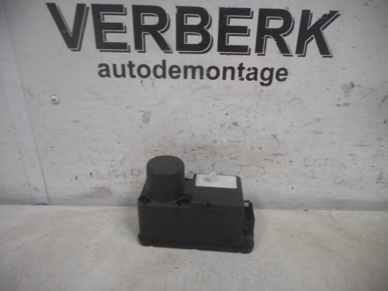 CENTRALE VERGRENDELING MOTOR Golf III Cabrio (1E), Autos : Pièces & Accessoires, Enlèvement ou Envoi, Volkswagen, Utilisé, Info@forvia.com