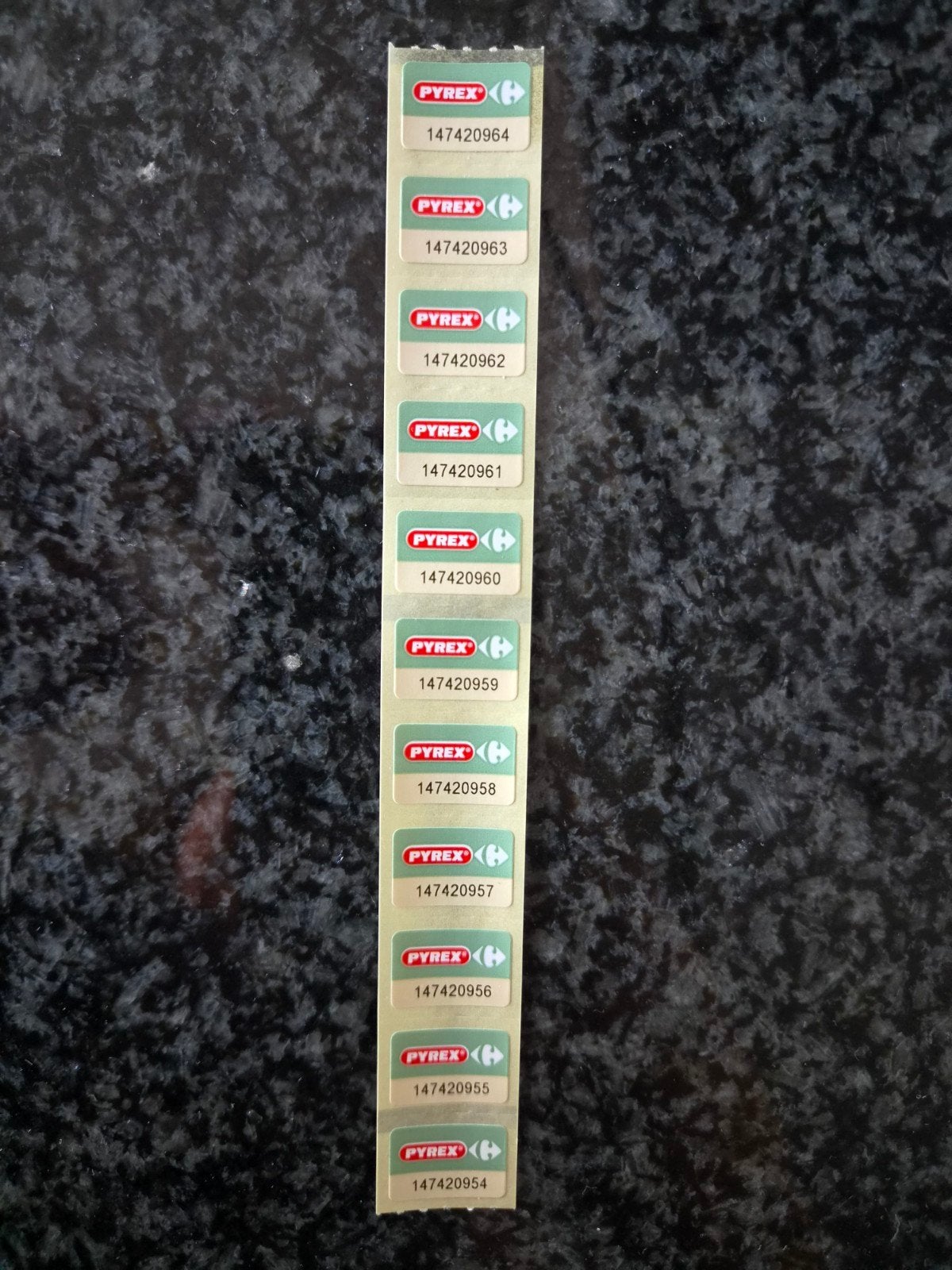 11 zegeltjes Pyrex zegel Carrefour spaarzegels, Hobby & Loisirs créatifs, Timbres épargne, Enlèvement ou Envoi, Magasin, Supermarché ou Station-service