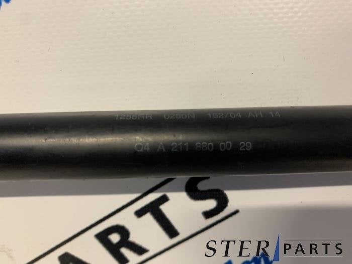 Amortisseur capot moteur gauche d'un Mercedes E-Klasse, 3 mois de garantie, Utilisé, -, -