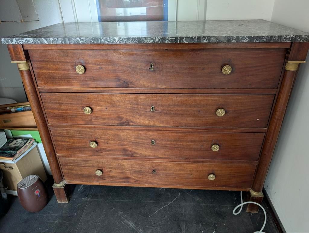 Commode de style Empire (3 tiroirs), Enlèvement