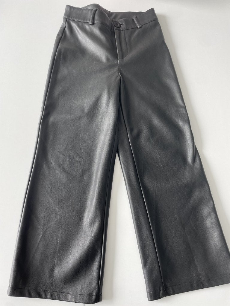 Pantalon en faux cuir noir taille 134, Enlèvement ou Envoi, Utilisé, Pantalon