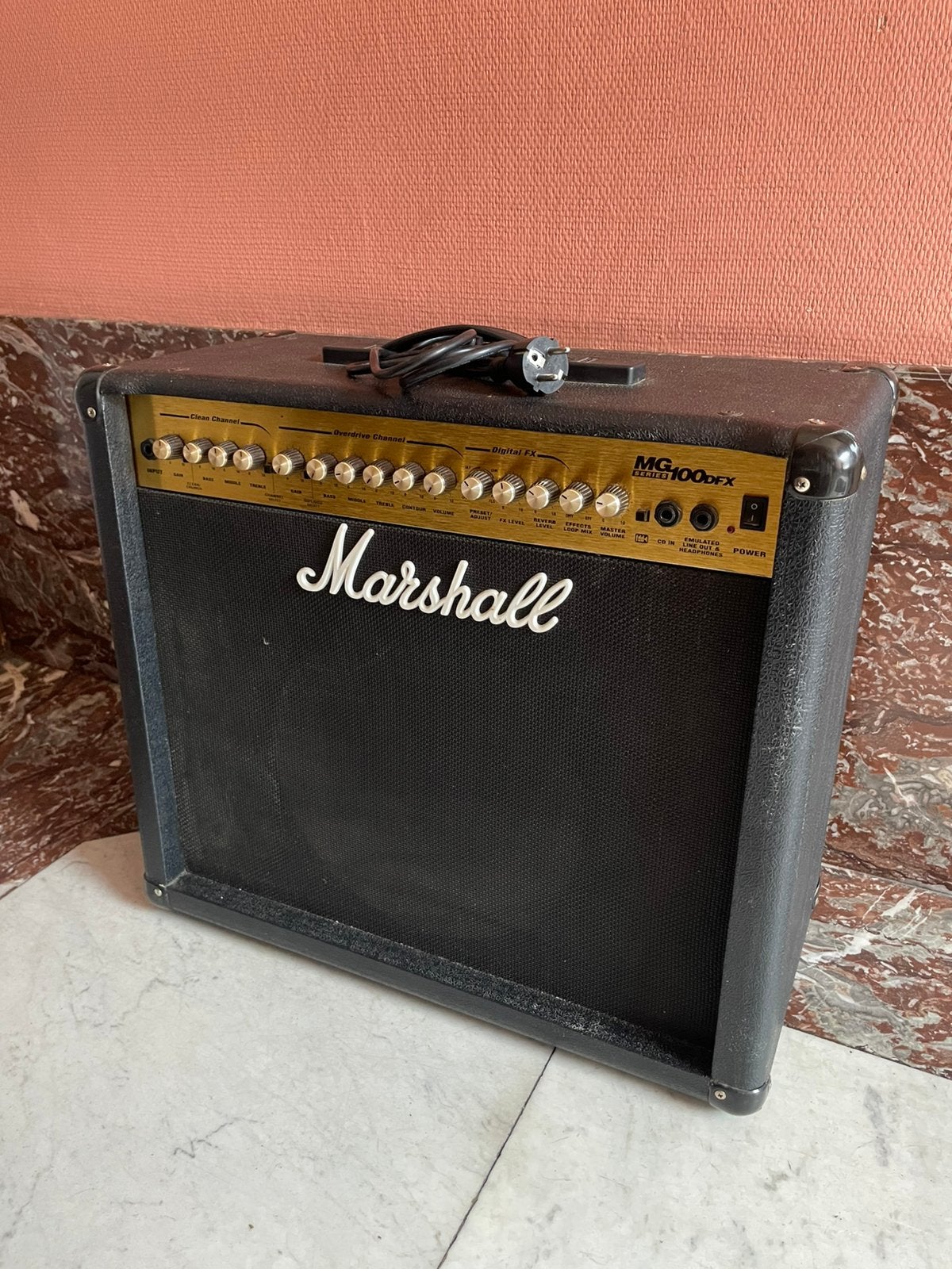 Marshall MG100DFX 100W gitaarversterker, Ophalen, Zo goed als nieuw, Gitaar, 100 watt of meer