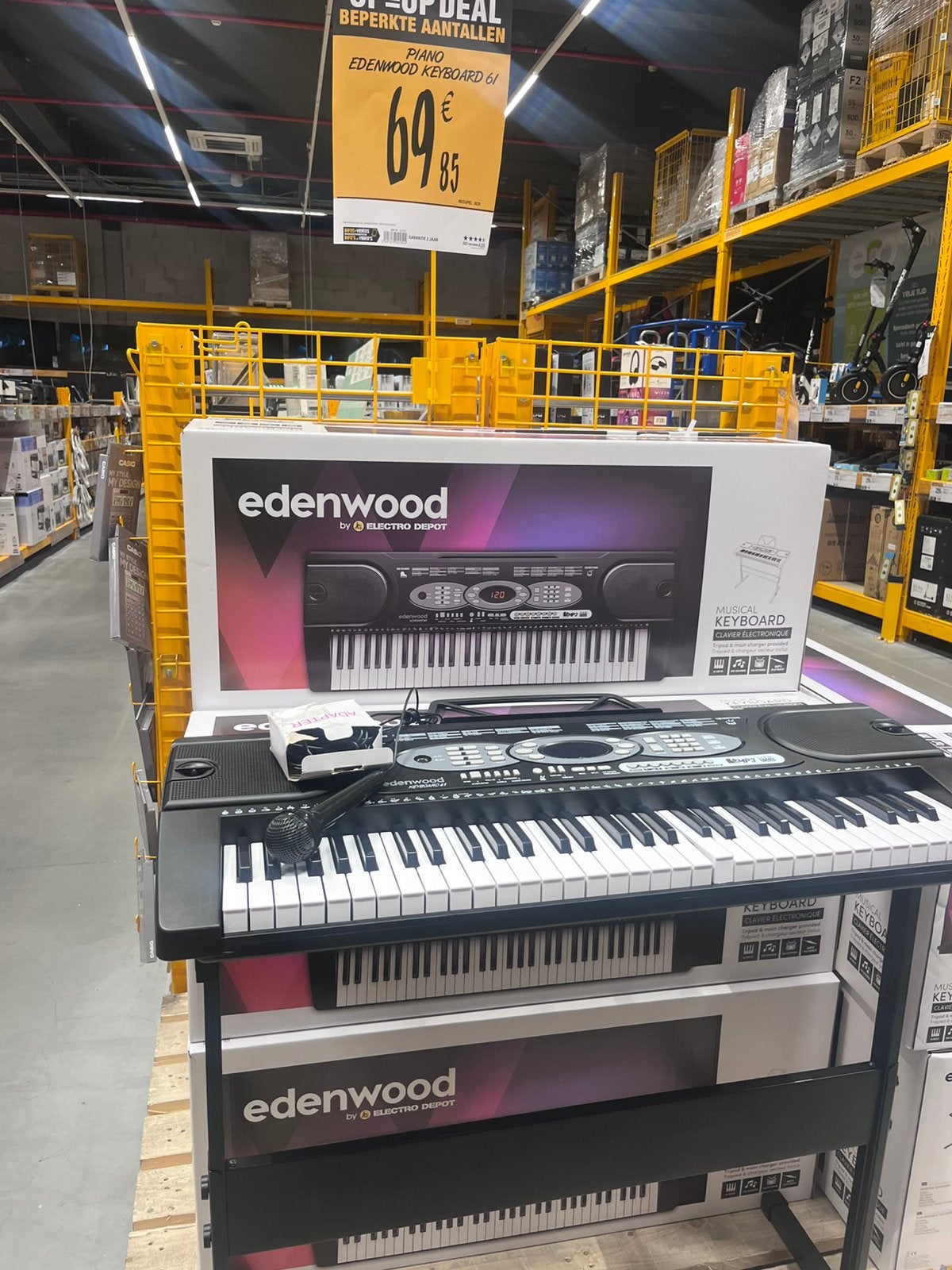 Keyboard edenwood, Muziek en Instrumenten, Keyboards, Ophalen, Zo goed als nieuw