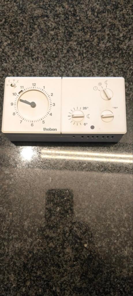 Thermostaat Theben, Enlèvement