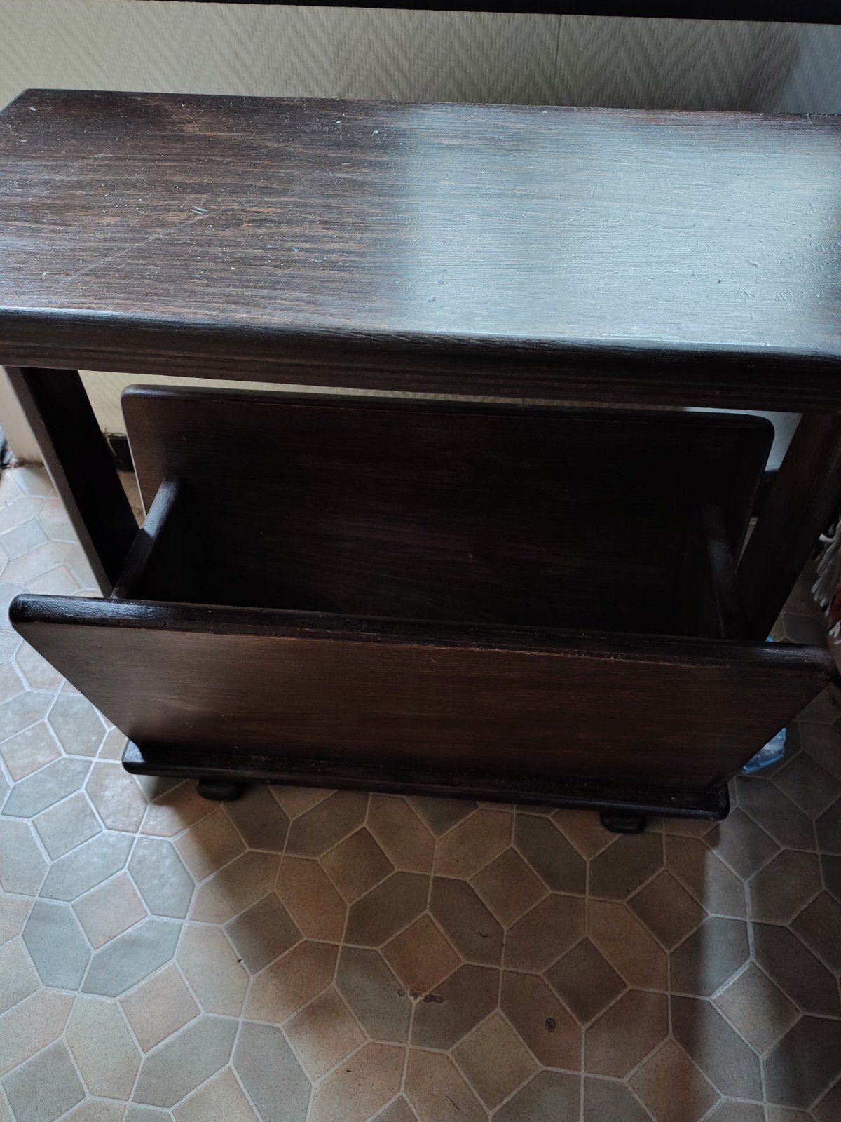Krantentafel, Ophalen
