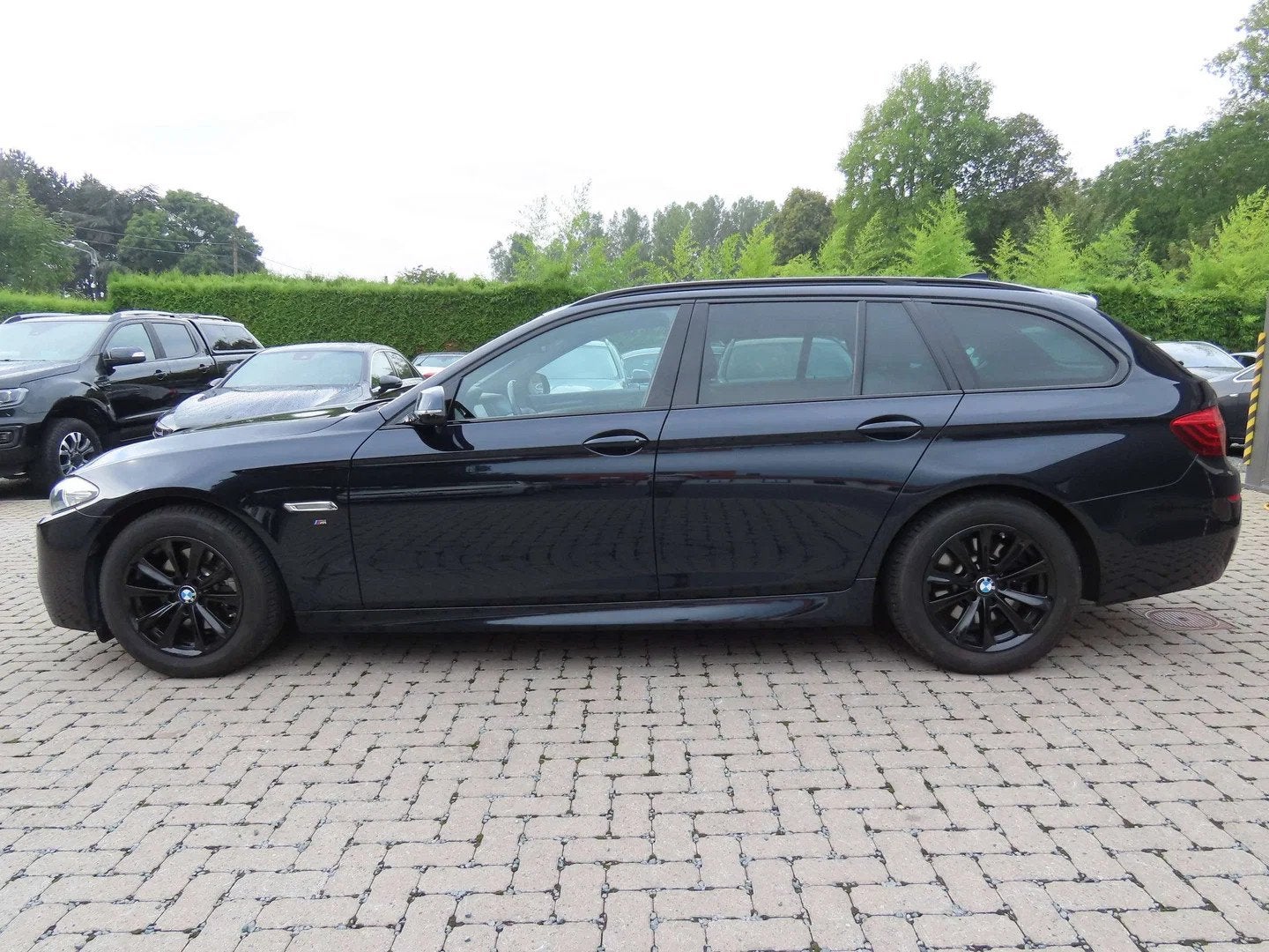 BMW 5 Serie 520 Touring 520 dA X-DRIVE (automatique), Autos, Cuir, https://public.car-pass.be/vhr/140fa178-0378-4548-9830-04f936378453