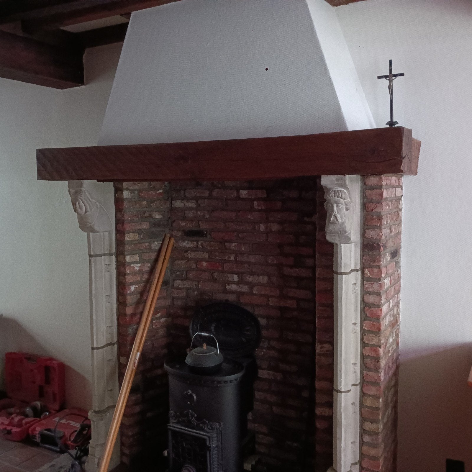 schouwbenen witsteen, Ophalen
