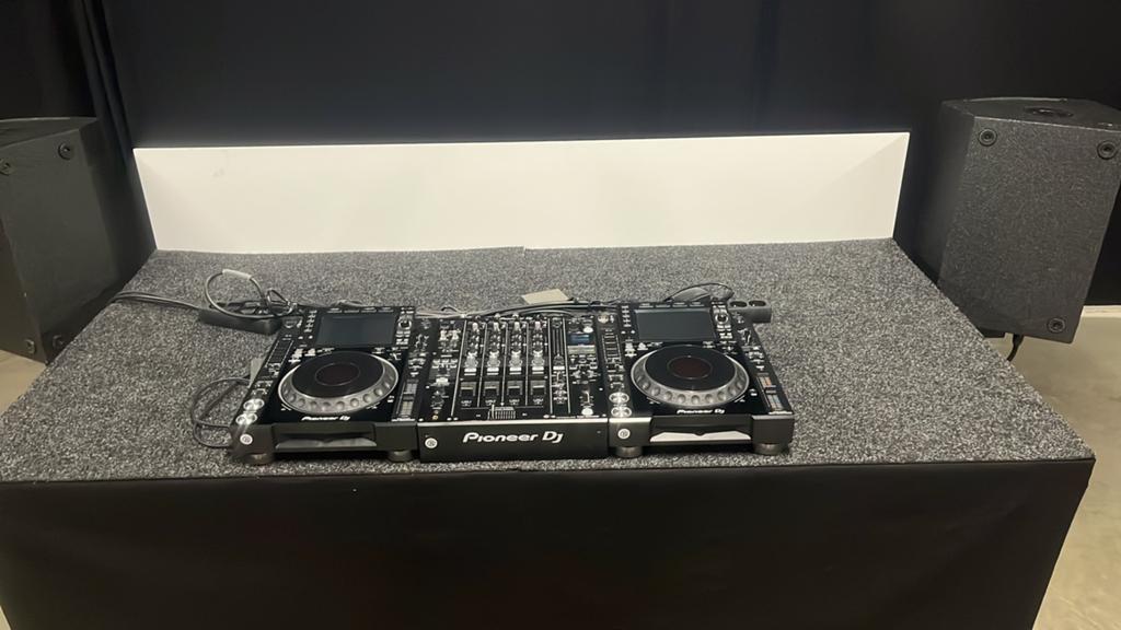 1xDJM900 NXS2 en 3x CDJ2000 NXS2, Musique & Instruments, DJ sets & Platines, Enlèvement, Utilisé, DJ-Set, Pioneer