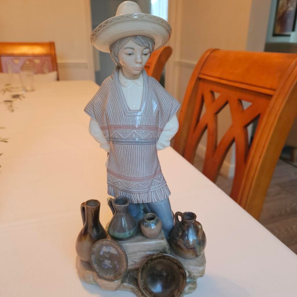 Figurine en porcelaine, Enlèvement