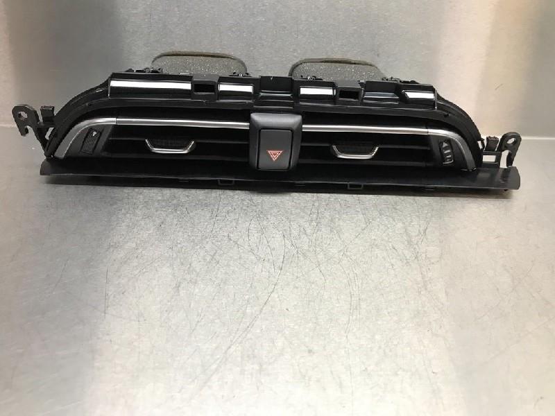 AERATEUR TABLEAU DE BORD Toyota C-HR (X1,X5) (|55670F4010|), Utilisé, Toyota