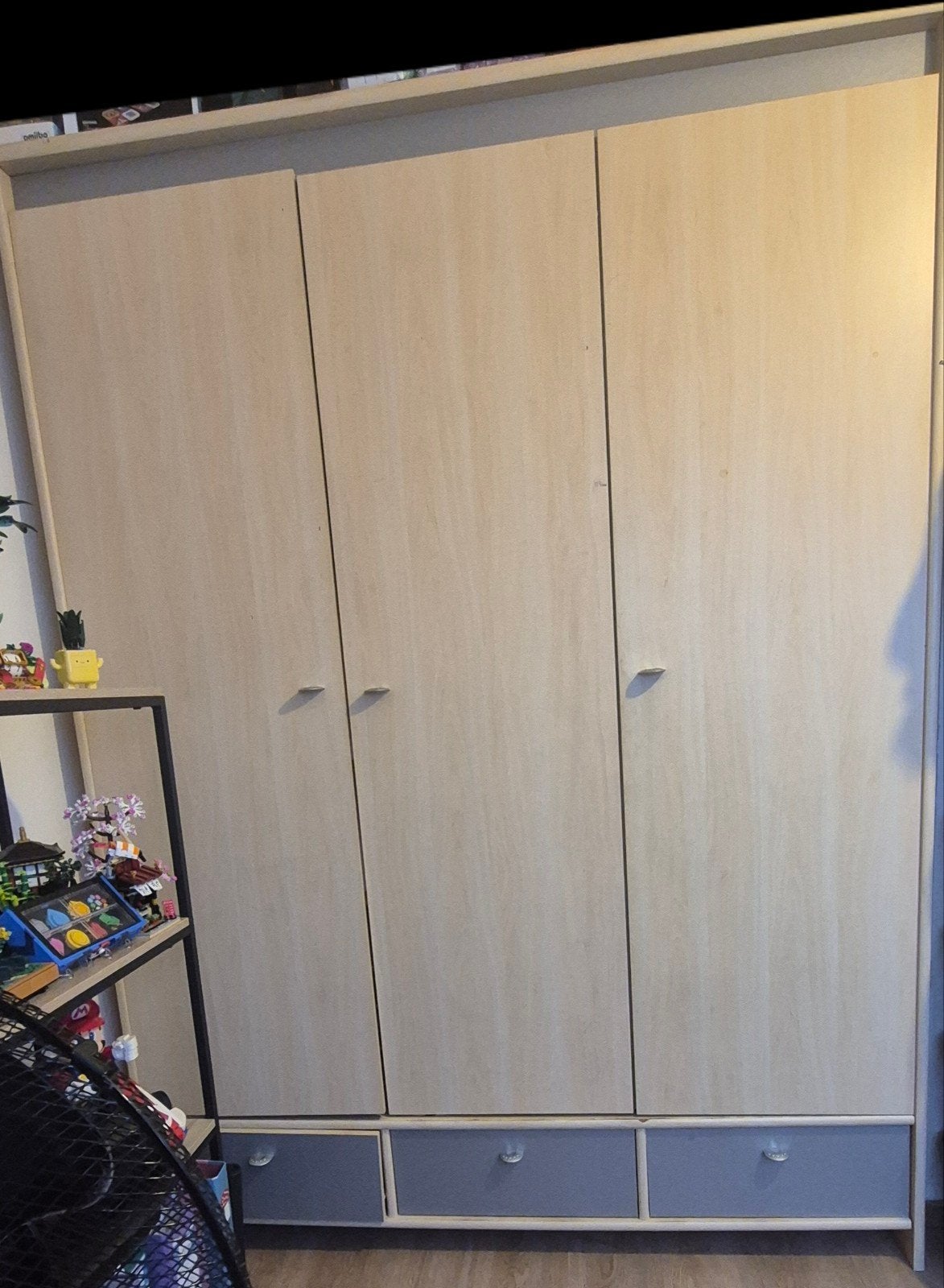 Armoire, 25 à 50 cm, 100 à 150 cm, Enlèvement, Utilisé