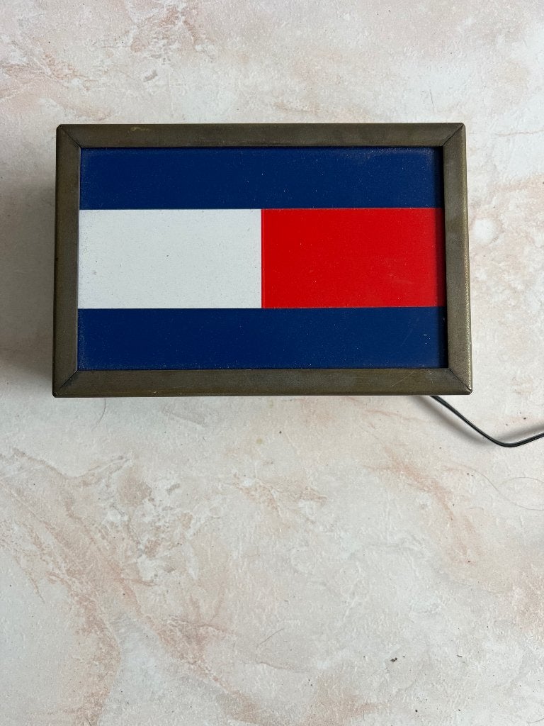 Lichtbord met Tommy Hilfiger-logo, Ophalen, Zo goed als nieuw, Lichtbak of (neon) lamp