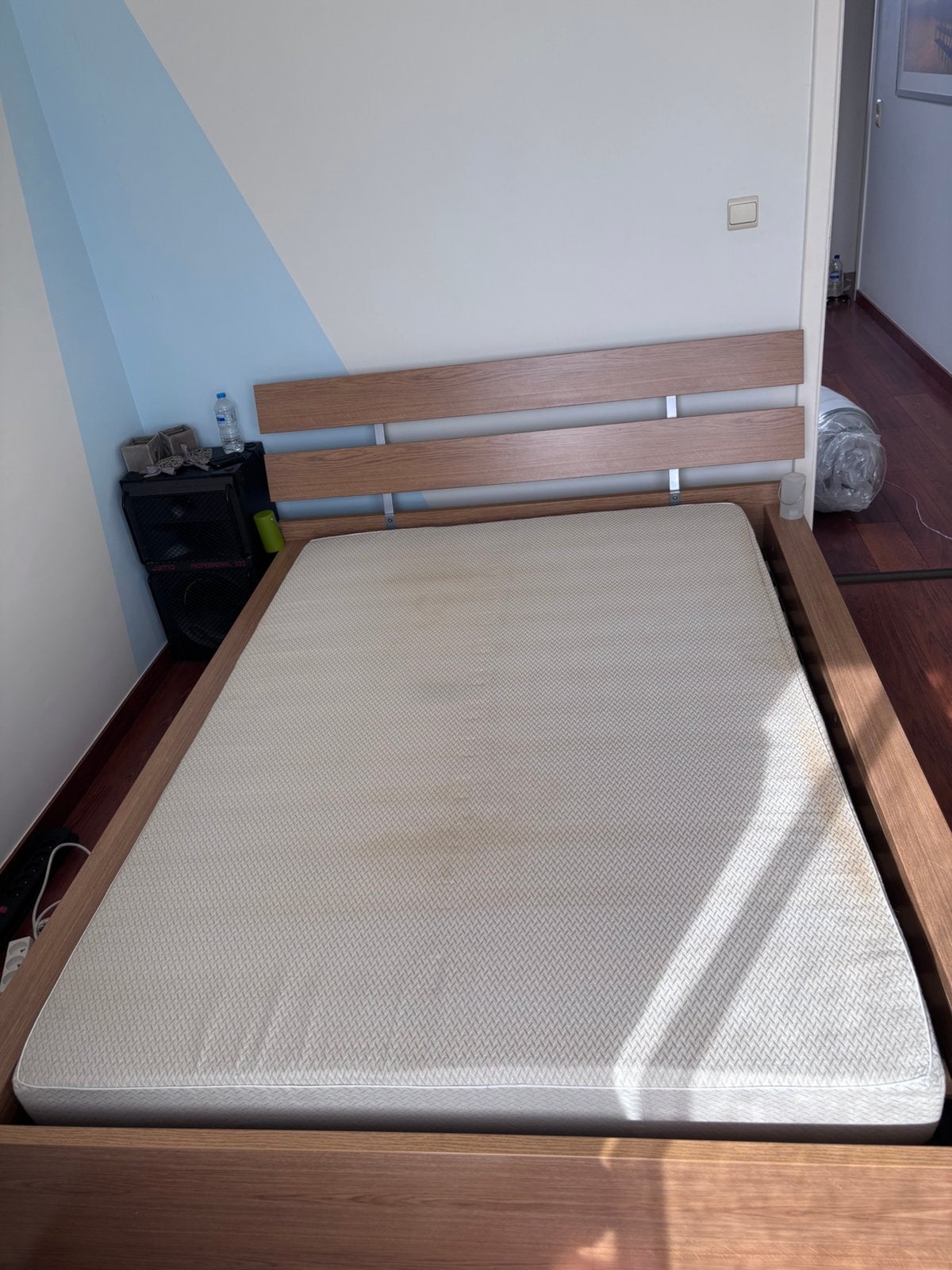 Matras 135 cm op 190 cm, Ophalen, Zo goed als nieuw