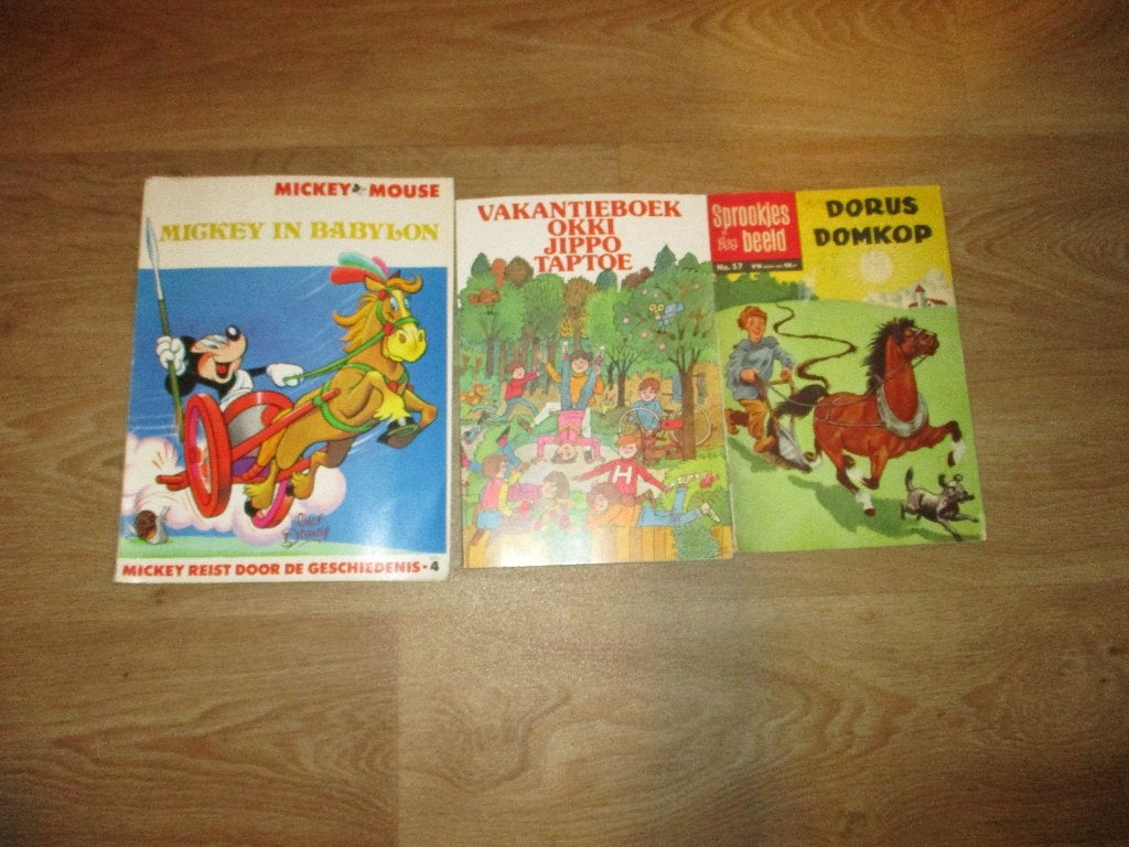 strips comics stripboek Okki Jippo Taptoe, Eén stripboek, Ophalen of Verzenden, Gelezen