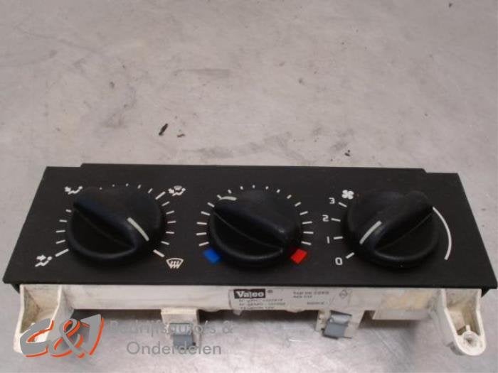 Kachel Bedieningspaneel van een Renault Master, Gebruikt, -, Renault, -