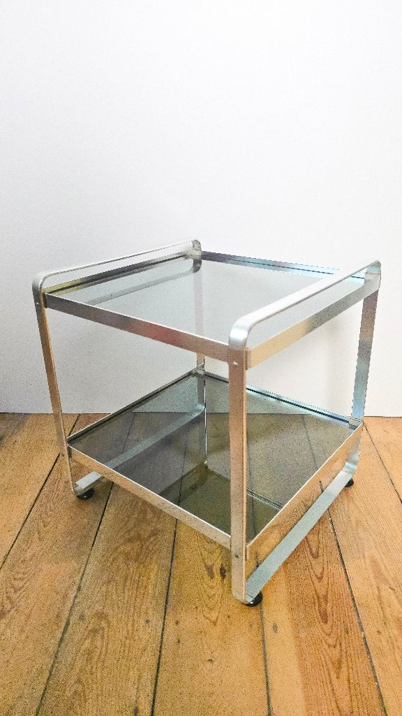 Vintage bijzettafeltje jaren 1970 - aluminium & gerookt glas, Ophalen of Verzenden, Huis en Inrichting