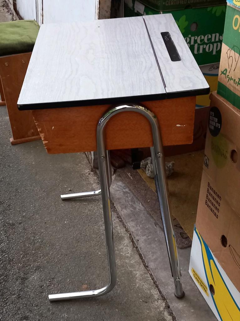 Bureau d'écolier 1960 / 1970 compact en bois et inox, Enlèvement ou Envoi