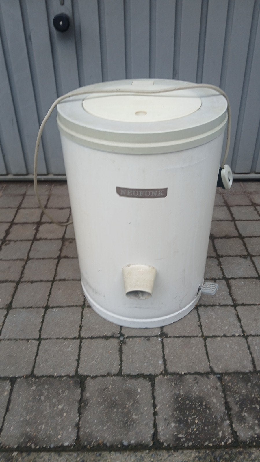 antieke droogtrommel, Elektronische apparatuur, Ophalen